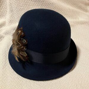 Vintage Collection Eighteen wool cloche hat